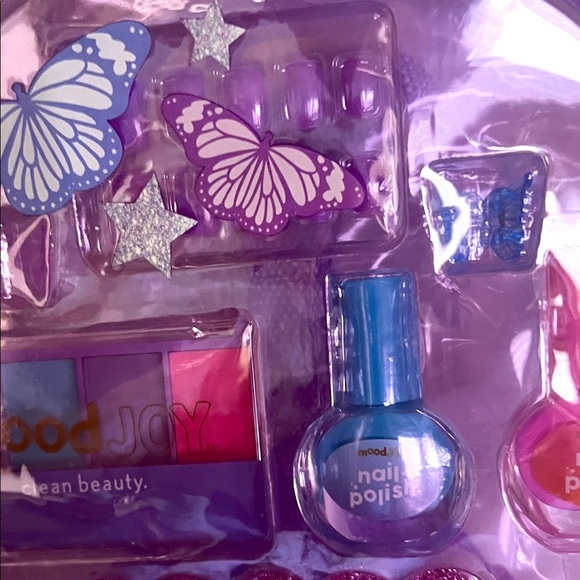 Kids Purple Accessory Backpack - Picture 4 of 8